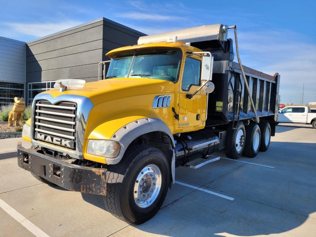 2012 MACK GRANITE GU713 C014003 - RDO Truck Centers