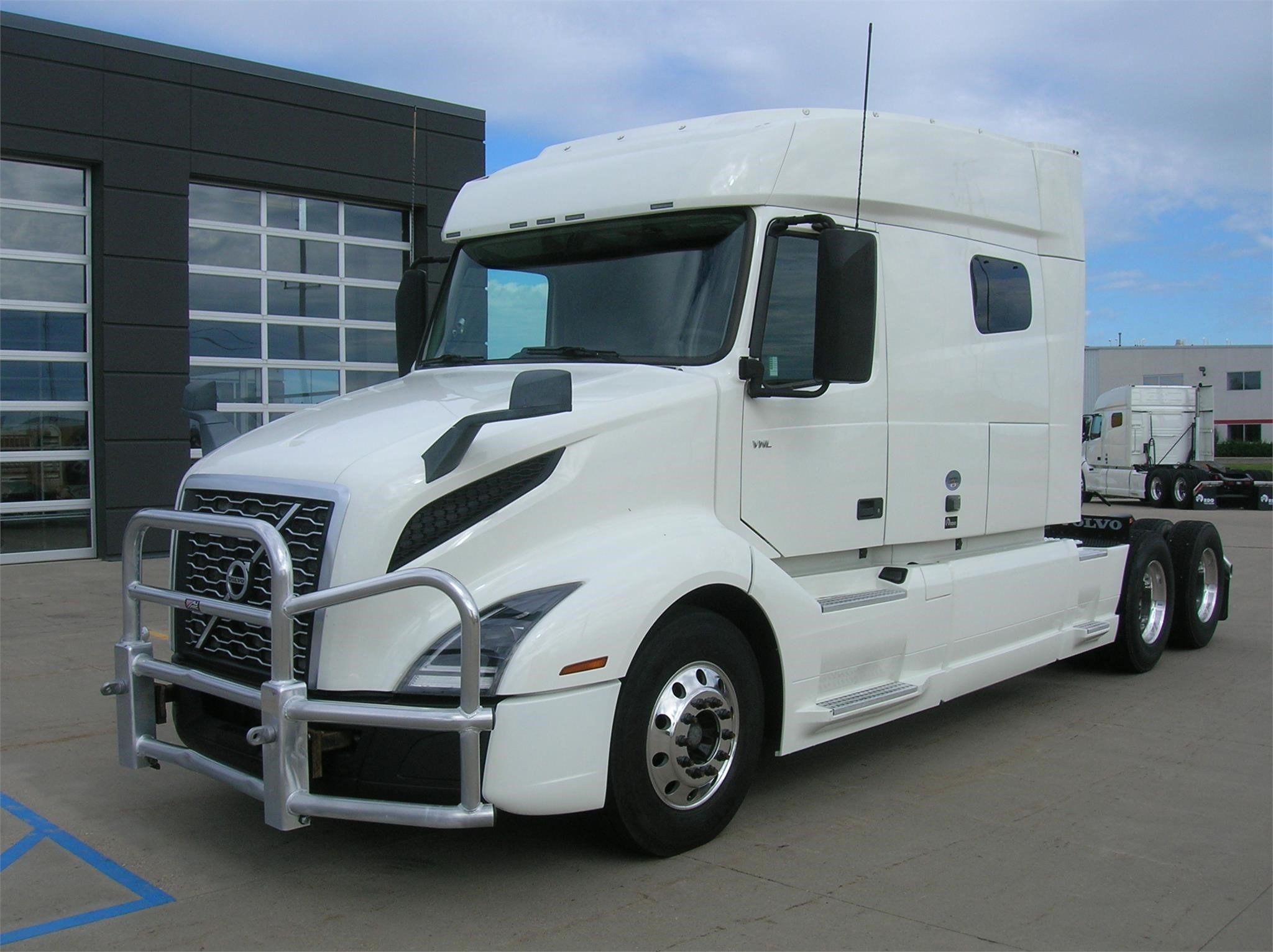 2019 VOLVO VNL64T740 C197187 - RDO Truck Centers