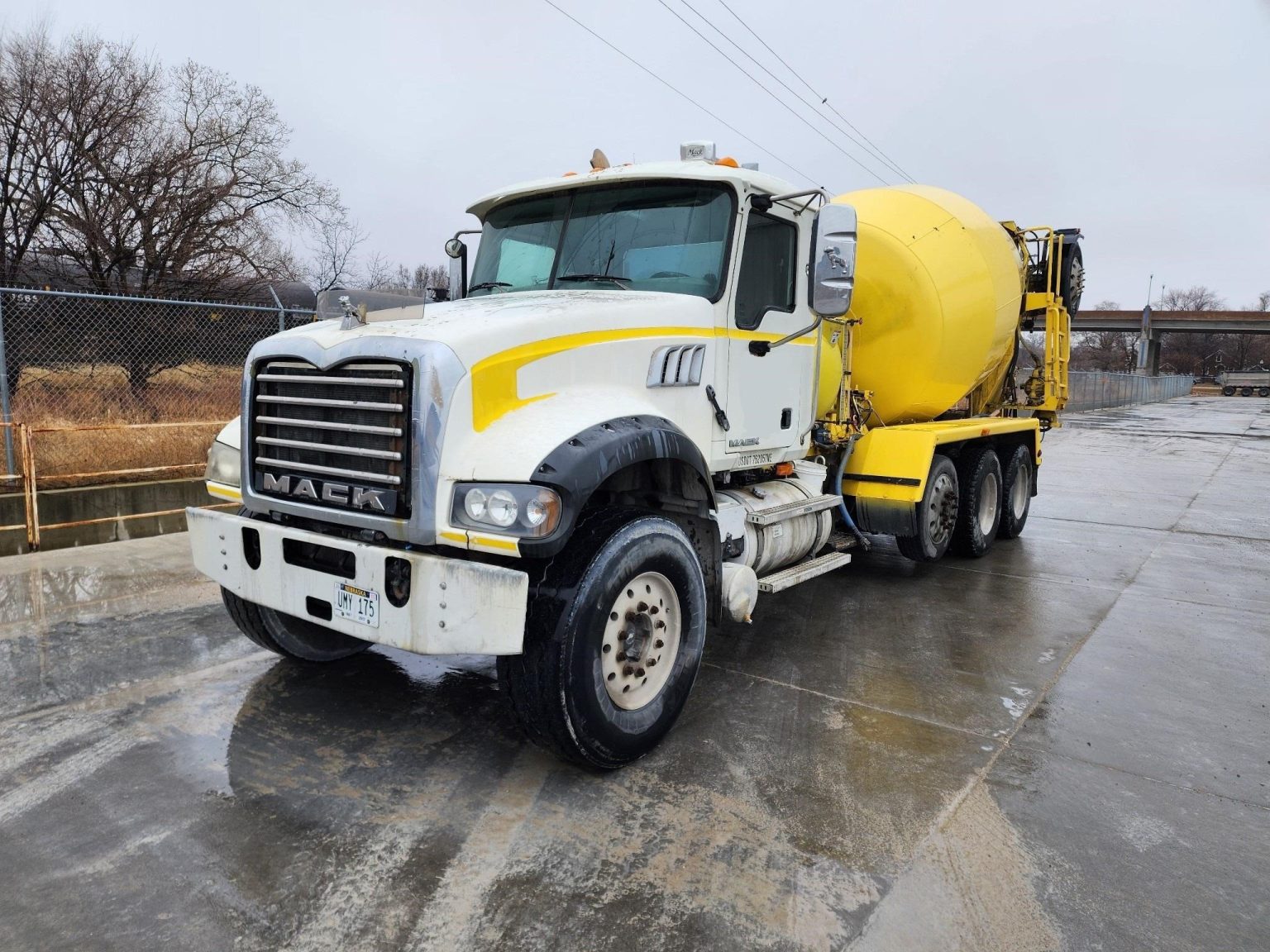 2008 MACK GRANITE GU713 C004272 - RDO Truck Centers