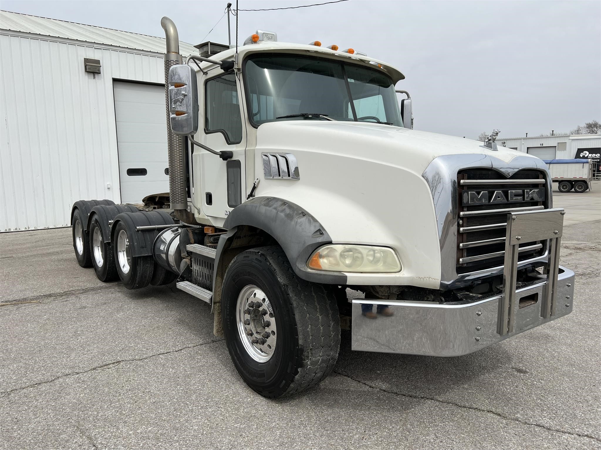 2009 MACK GRANITE GU813 C004674 - RDO Truck Centers