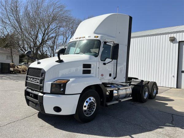 2024 MACK ANTHEM 64T N043061 - RDO Truck Centers