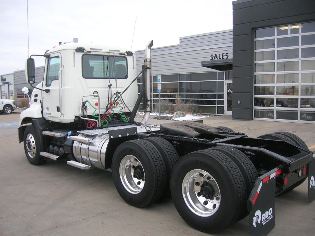 2019 MACK PINNACLE CXU613 - RDO Truck Centers