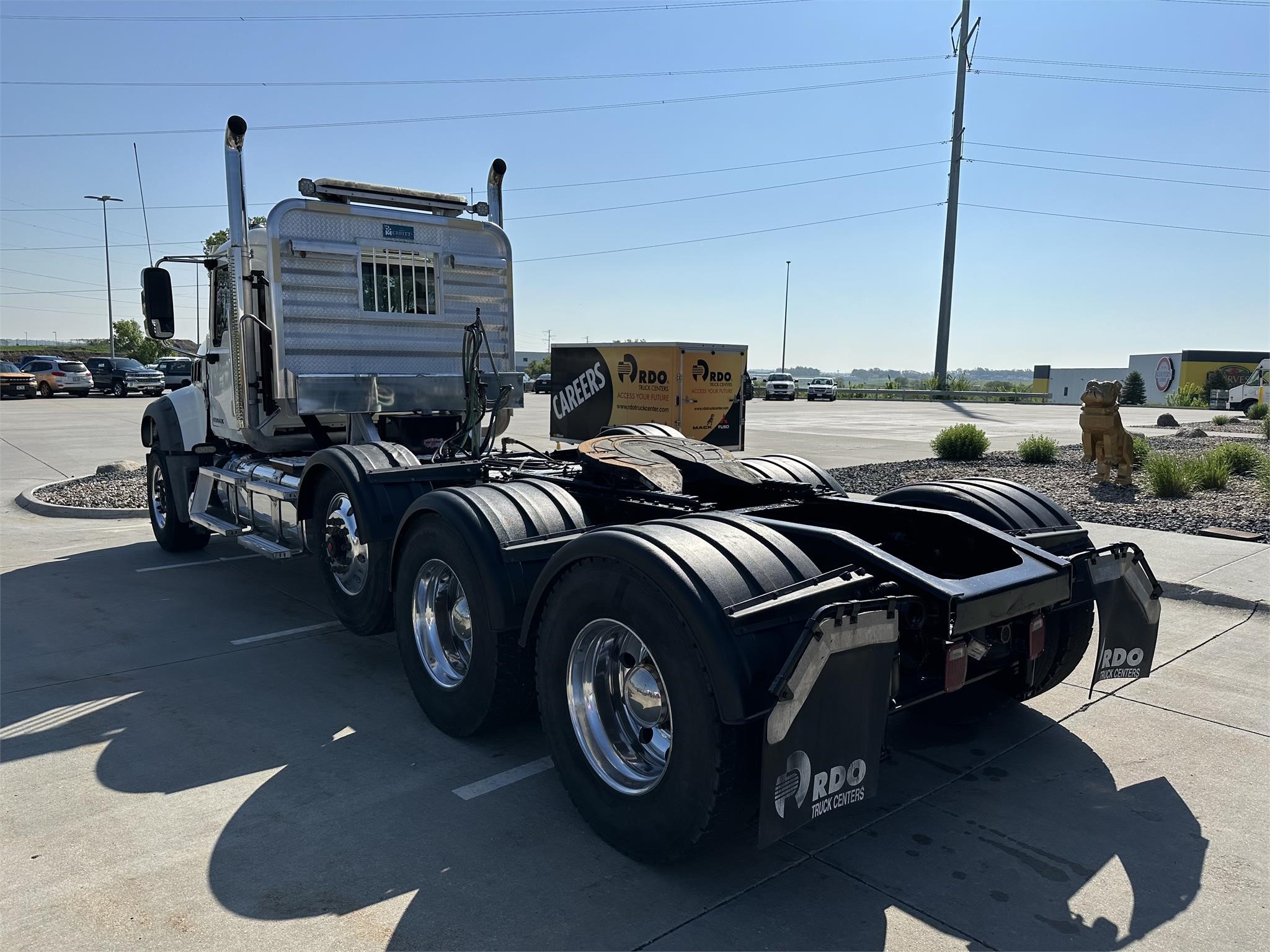 2016 MACK GRANITE GU713 - image 3 of 6