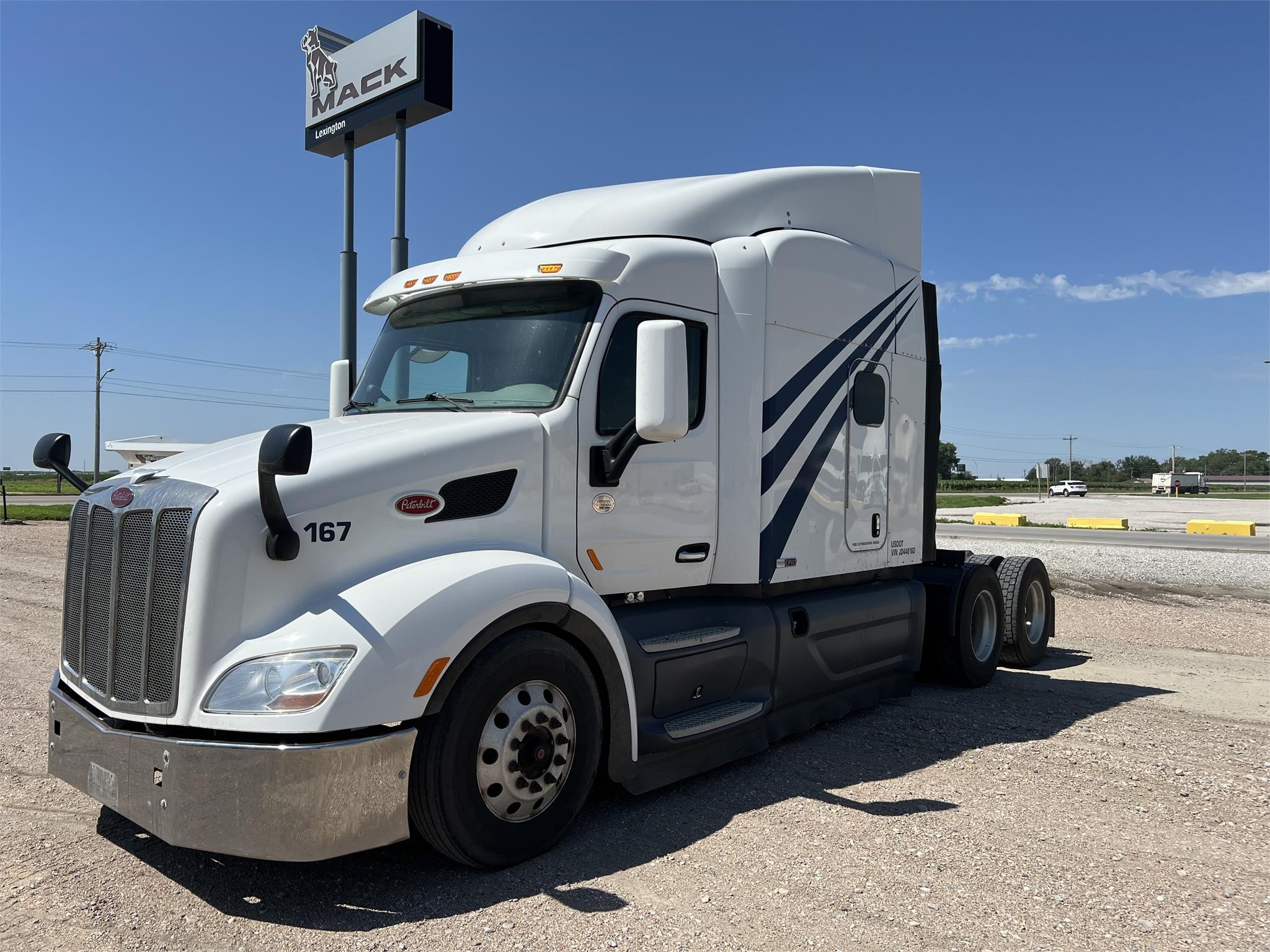 2018 PETERBILT 579 - image 1 of 6