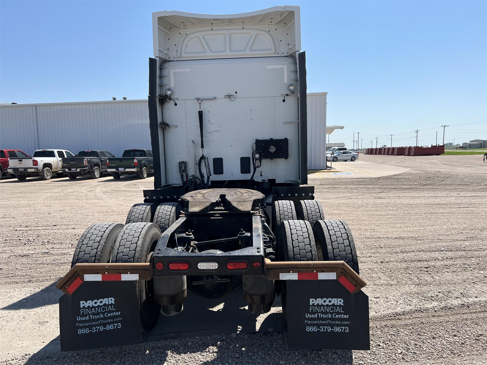 2018 PETERBILT 579 - image 4 of 6