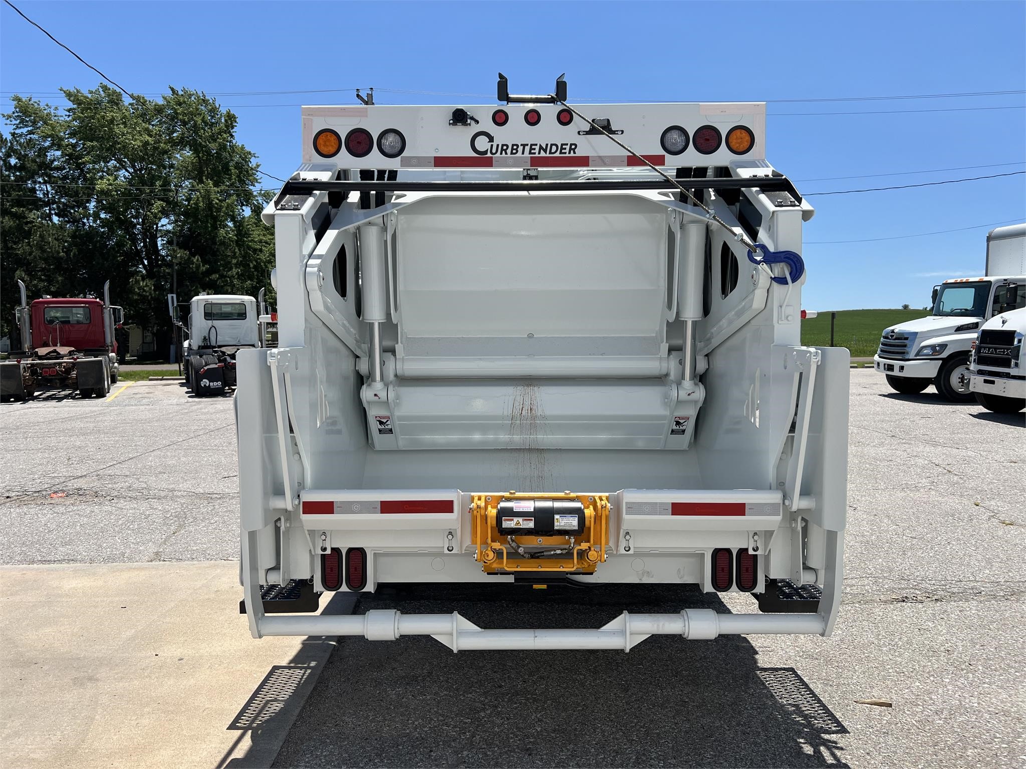2024 HINO L7 9013136111 2024 HINO L7 9013136111