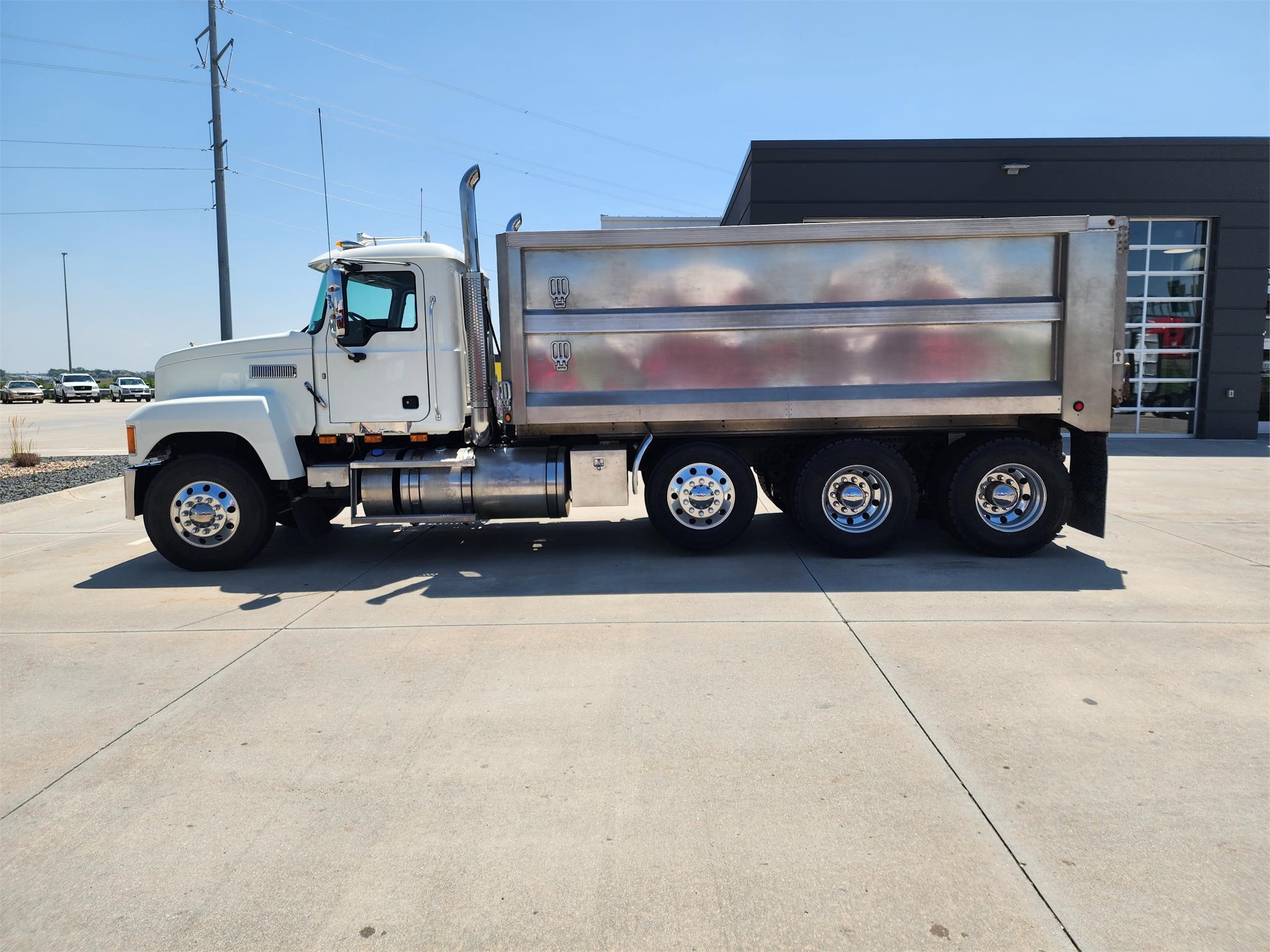 2017 MACK PINNACLE CHU613 9013400354 2017 MACK PINNACLE CHU613 9013400354