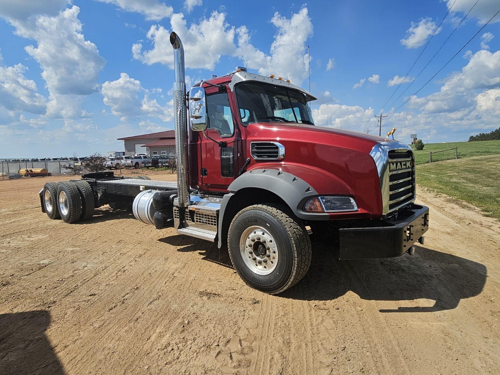 2025 MACK GRANITE 64FT - image 3 of 6