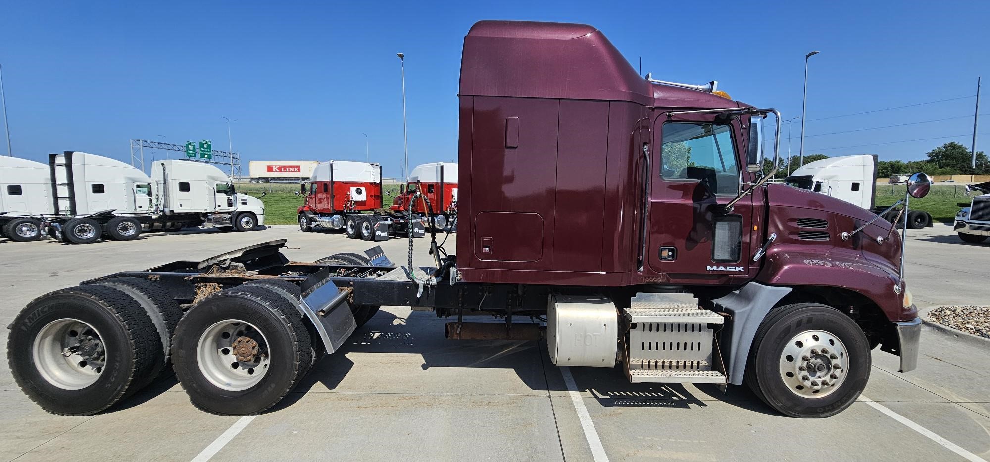 2014 MACK PINNACLE CXU613 - image 6 of 6