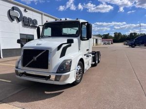 2018 VOLVO VNL64T300 9024088134