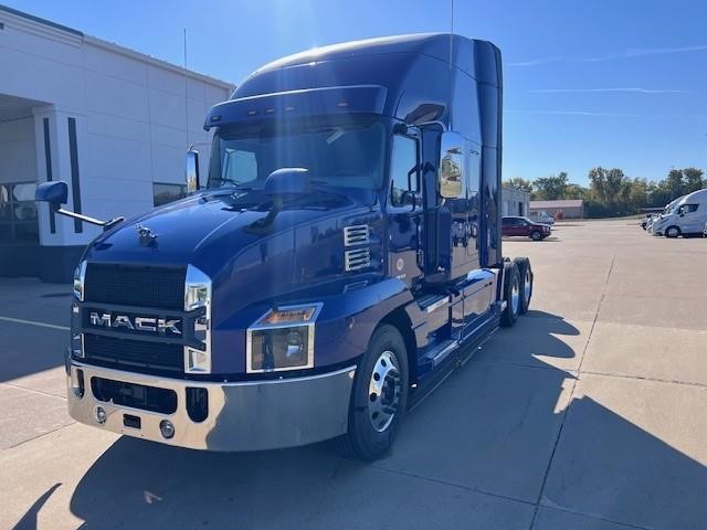 2025 MACK ANTHEM 64T - image 1 of 6