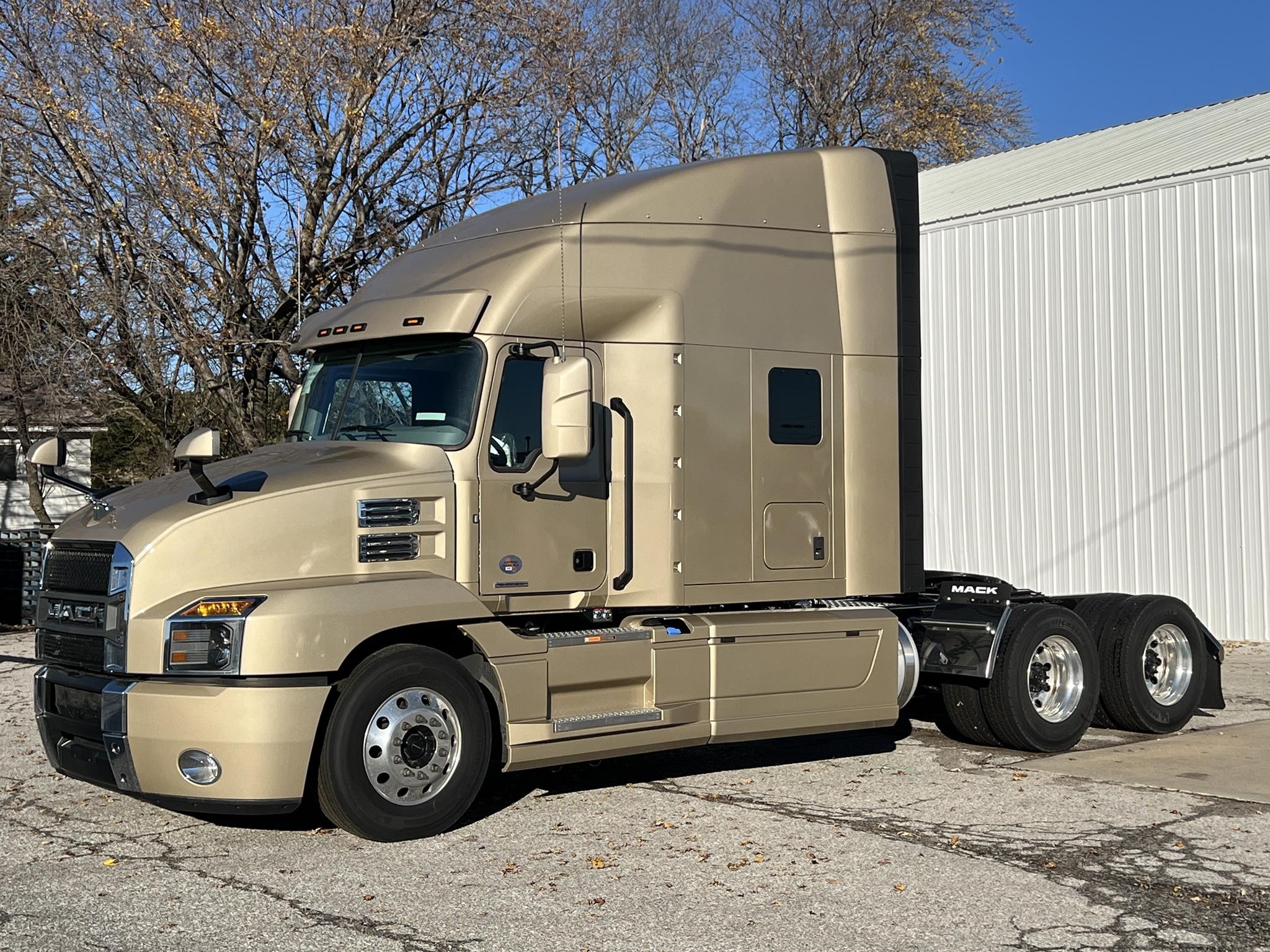 2024 MACK ANTHEM 64T - image 1 of 6