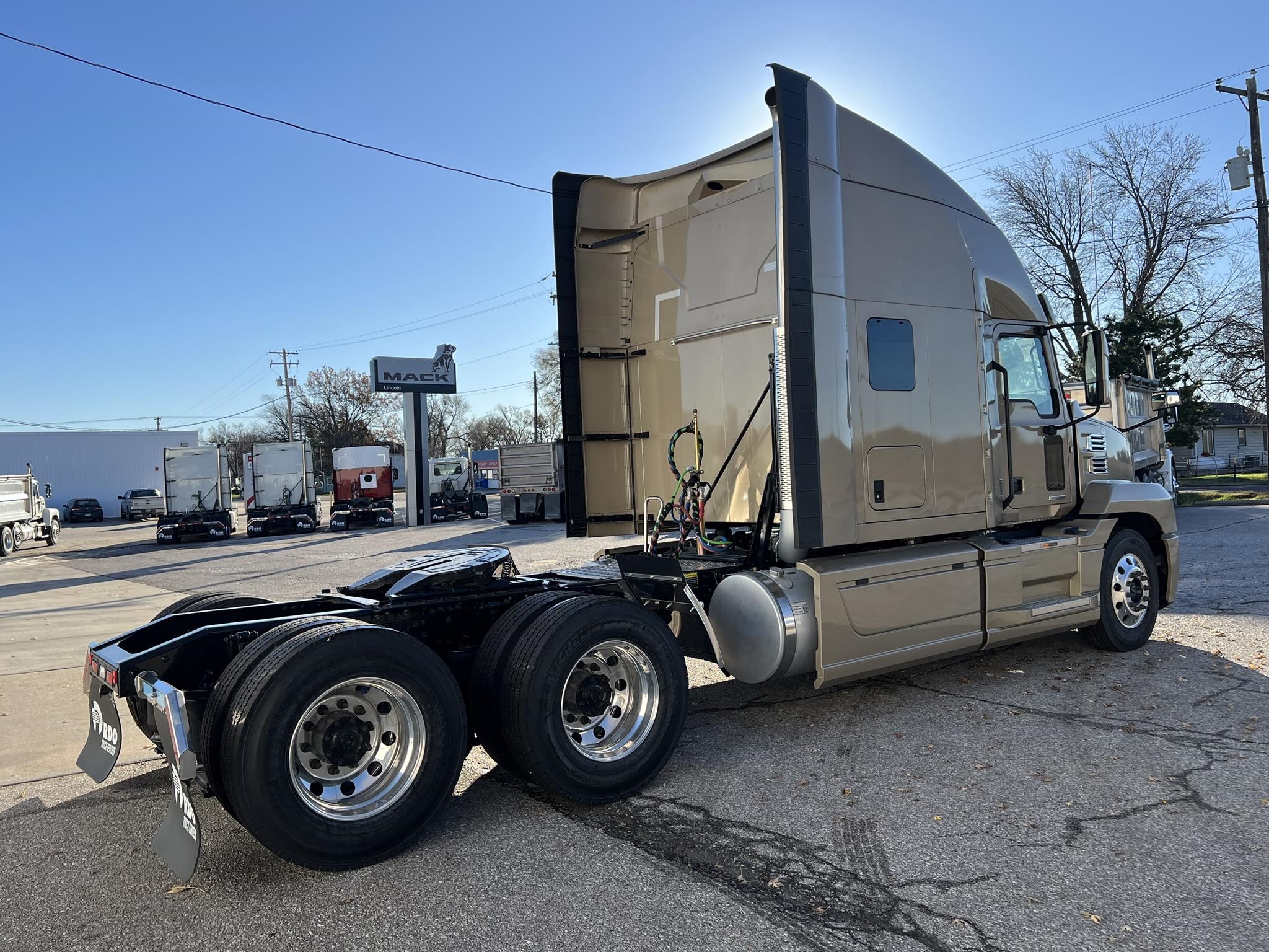 2024 MACK ANTHEM 64T - image 5 of 6