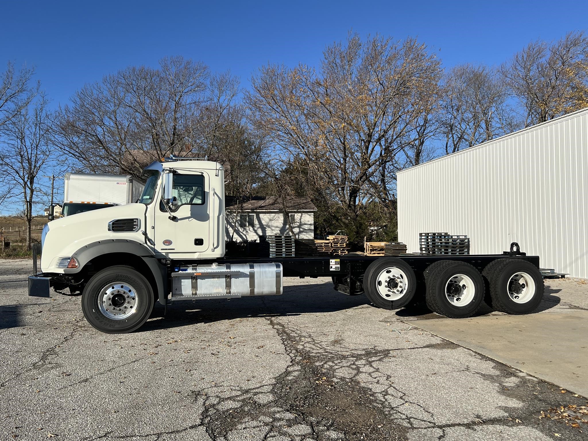 2025 MACK GRANITE 84BR - image 2 of 6