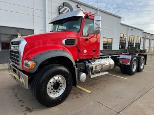 2025 MACK GRANITE 64FR 9035240553