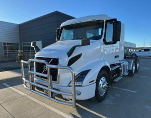 2018 VOLVO VNR64T300 9036868370