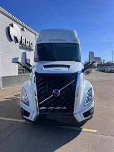 2025 VOLVO VNL64T660 9039872429