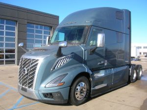 2025 VOLVO VNL64T860 9039995885