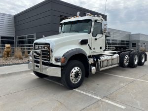 2025 MACK GRANITE 84FT 9041394957