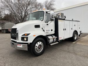 2025 MACK MD7 9044811051