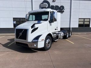 2026 VOLVO VNR64T300 9045590207