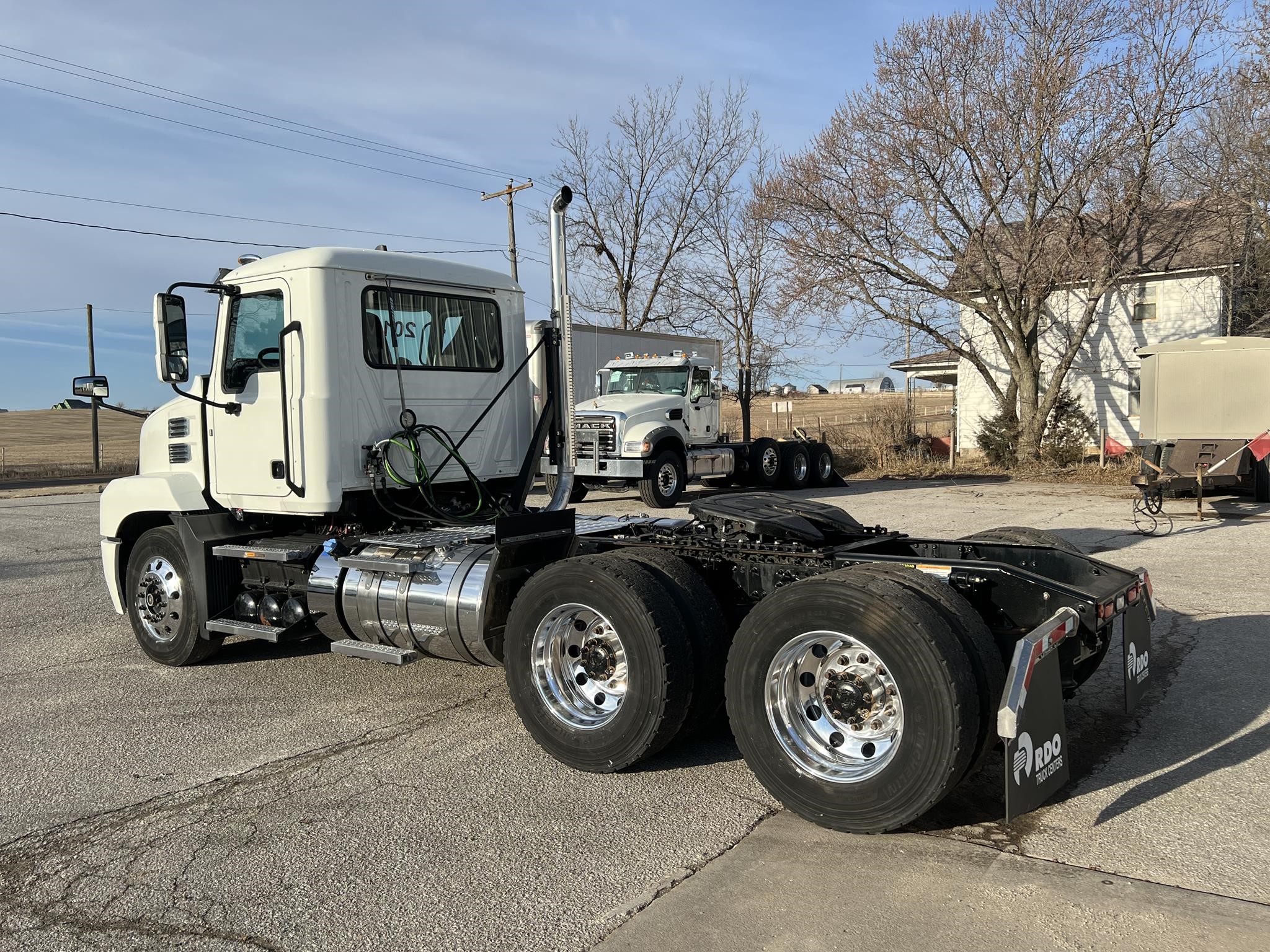 2019 MACK ANTHEM 64T - image 3 of 6