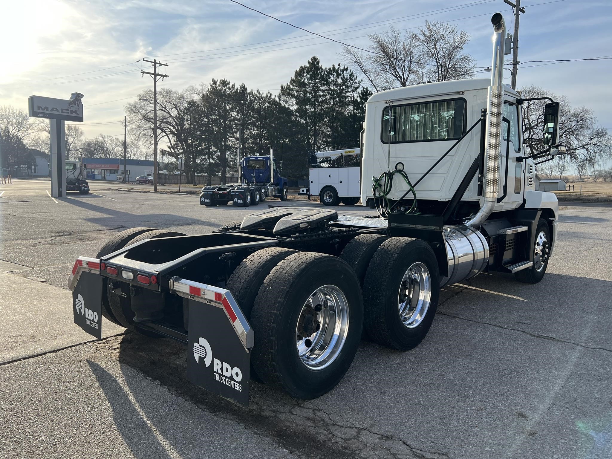 2019 MACK ANTHEM 64T - image 5 of 6