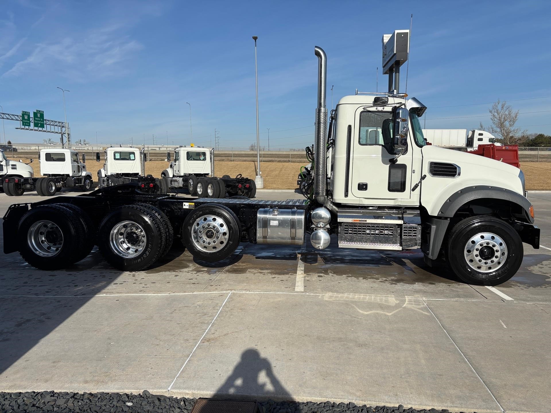 2026 MACK GRANITE 84FT - image 6 of 6