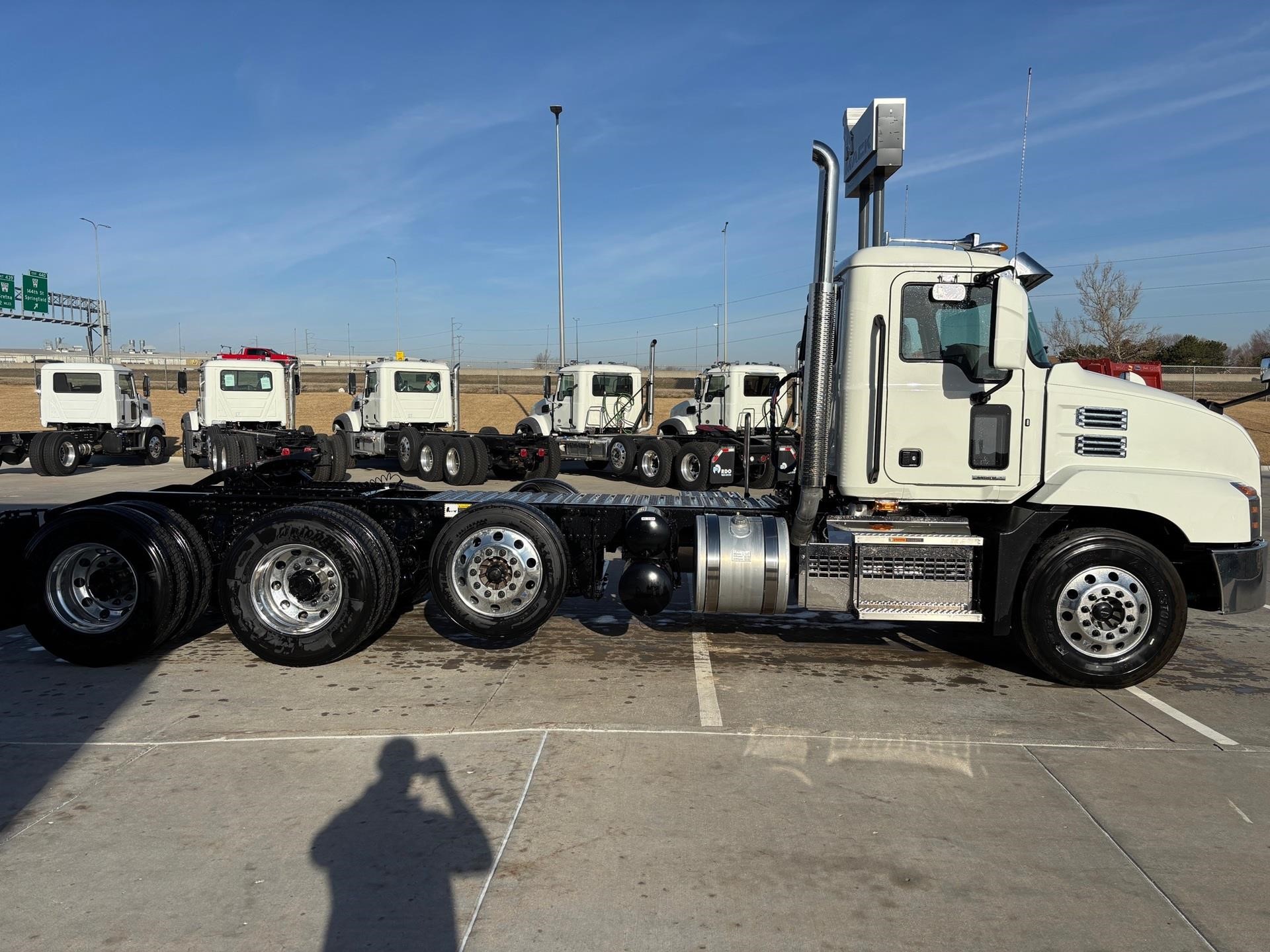 2026 MACK ANTHEM 64T - image 5 of 6