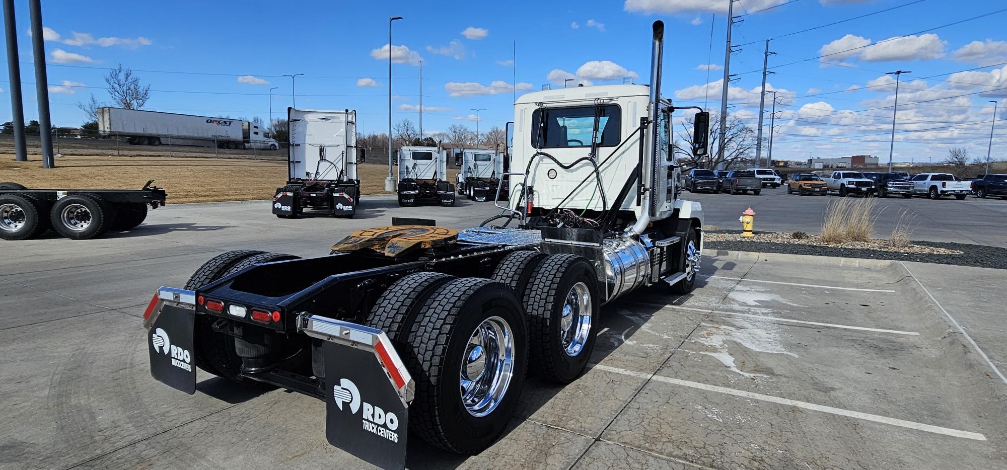 2022 MACK ANTHEM 64T - image 5 of 6