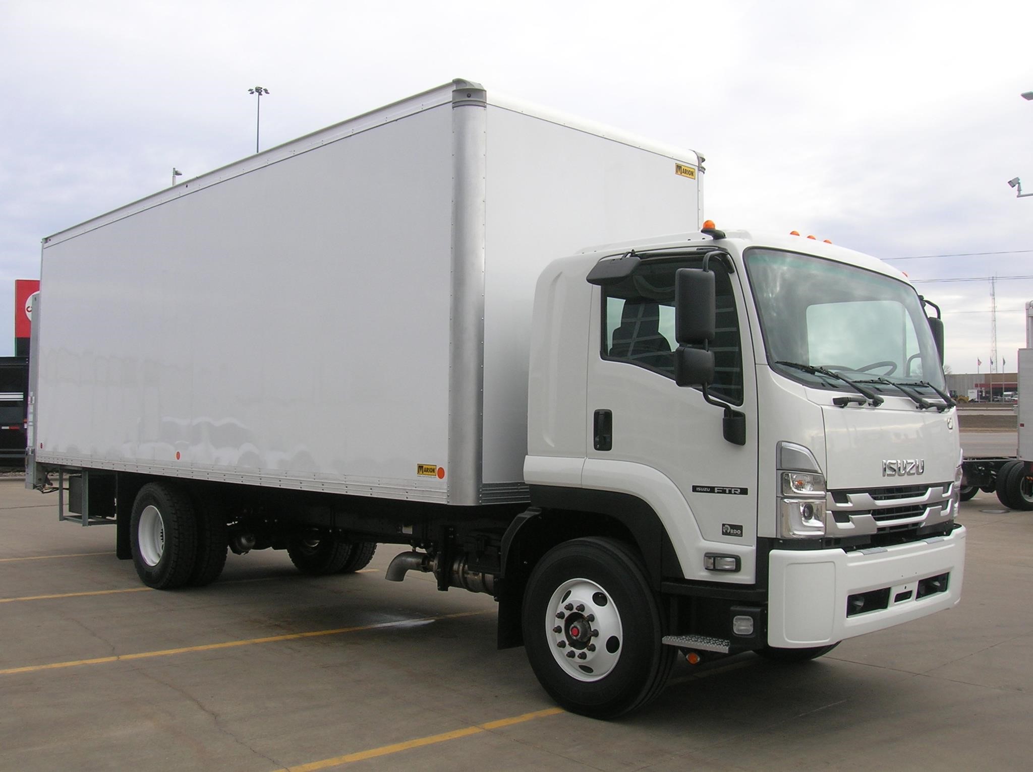 2025 ISUZU FTR - image 3 of 6