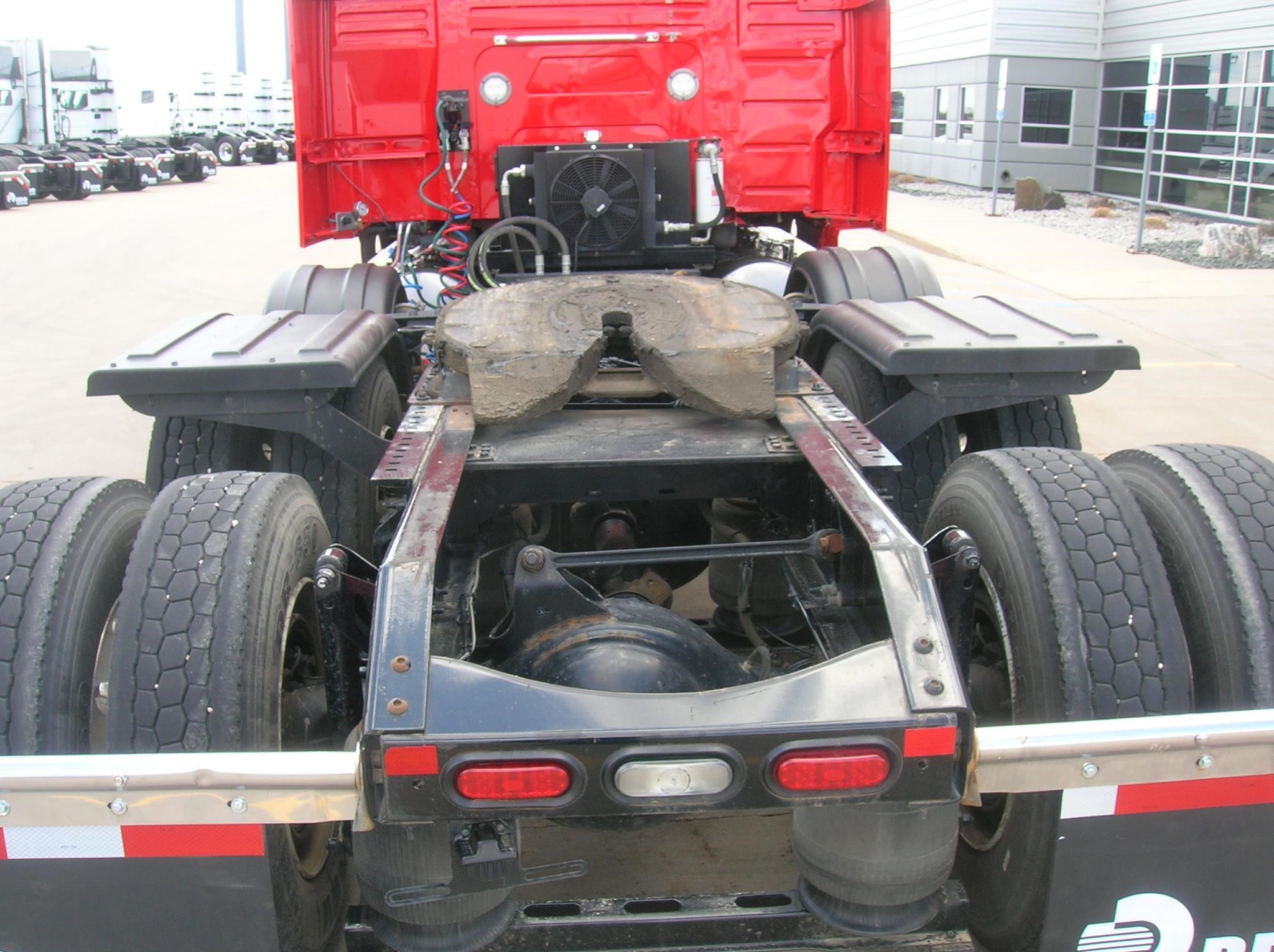 2019 VOLVO VNL84T740 - image 6 of 6