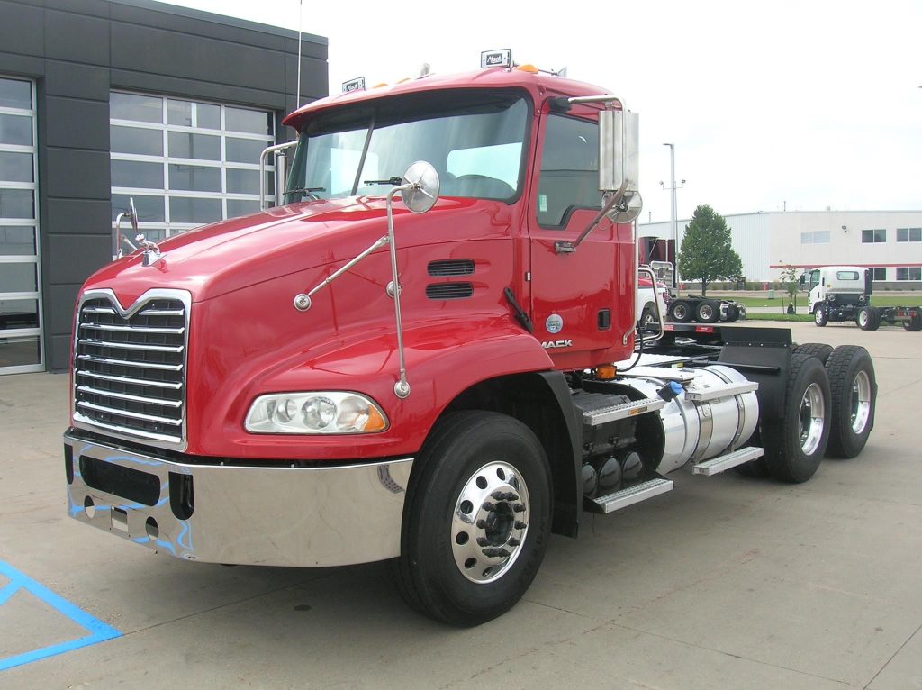 2018 MACK PINNACLE CXU613 - RDO Truck Centers