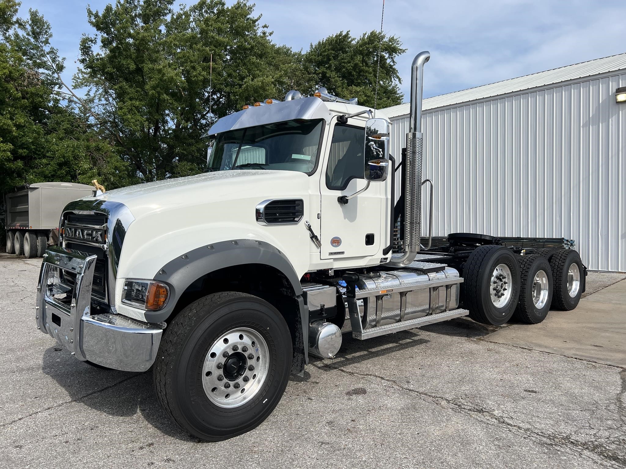 2026 MACK GRANITE 84FT - image 1 of 6