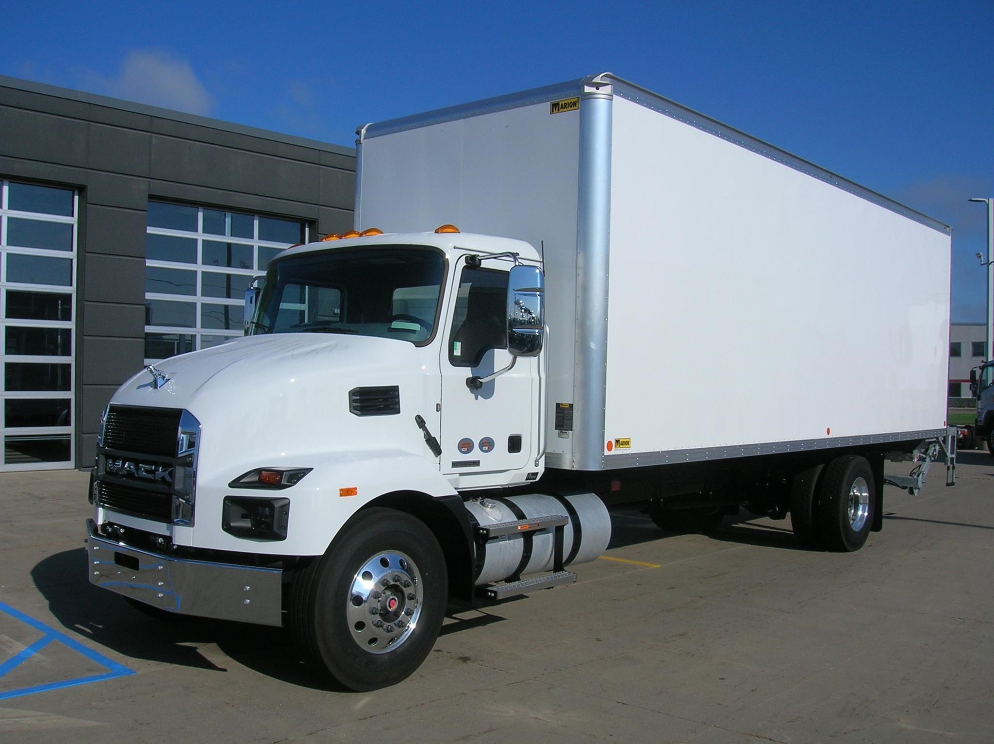 2025 MACK MD6 - image 1 of 6