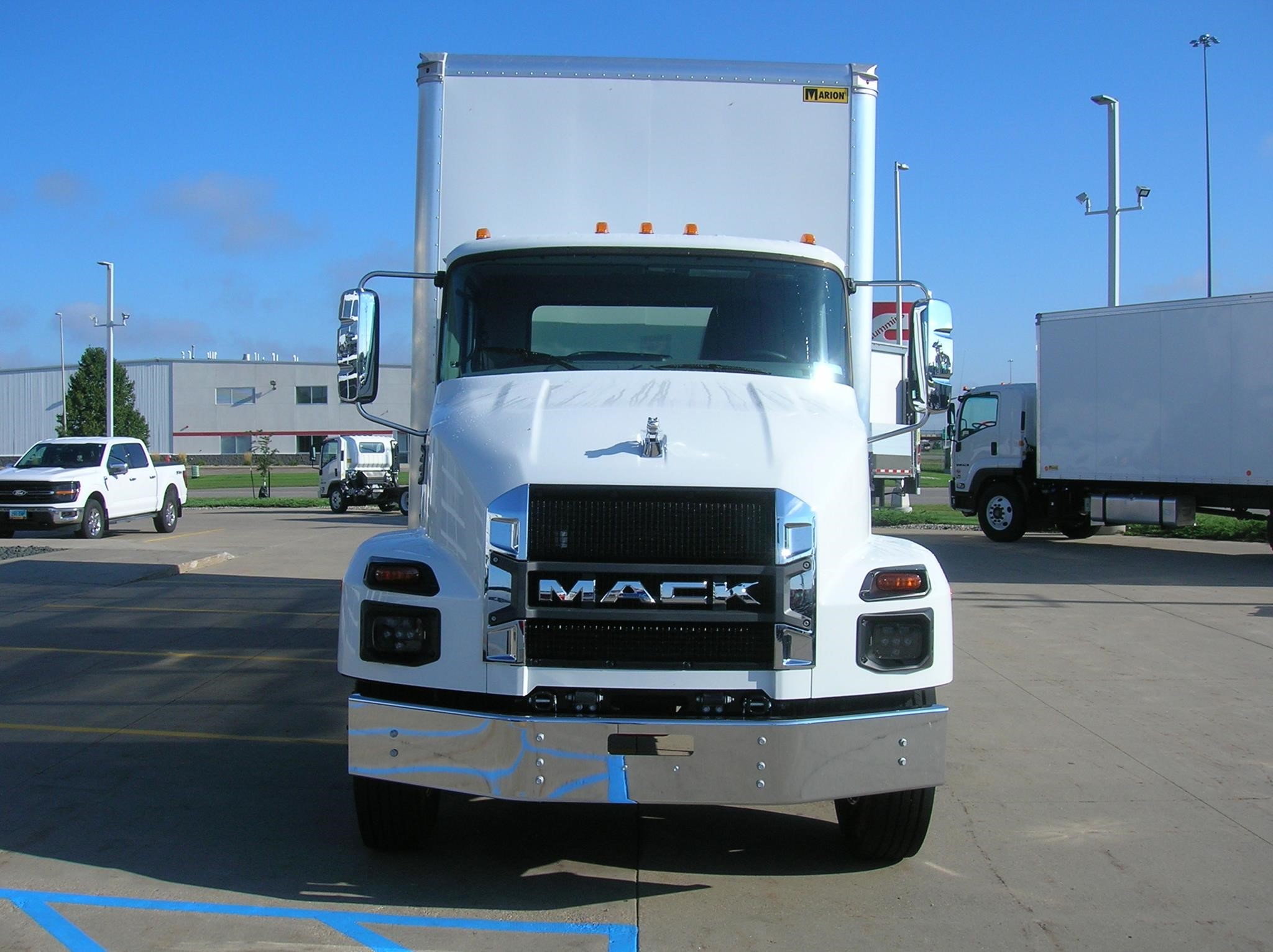 2025 MACK MD6 - image 2 of 6