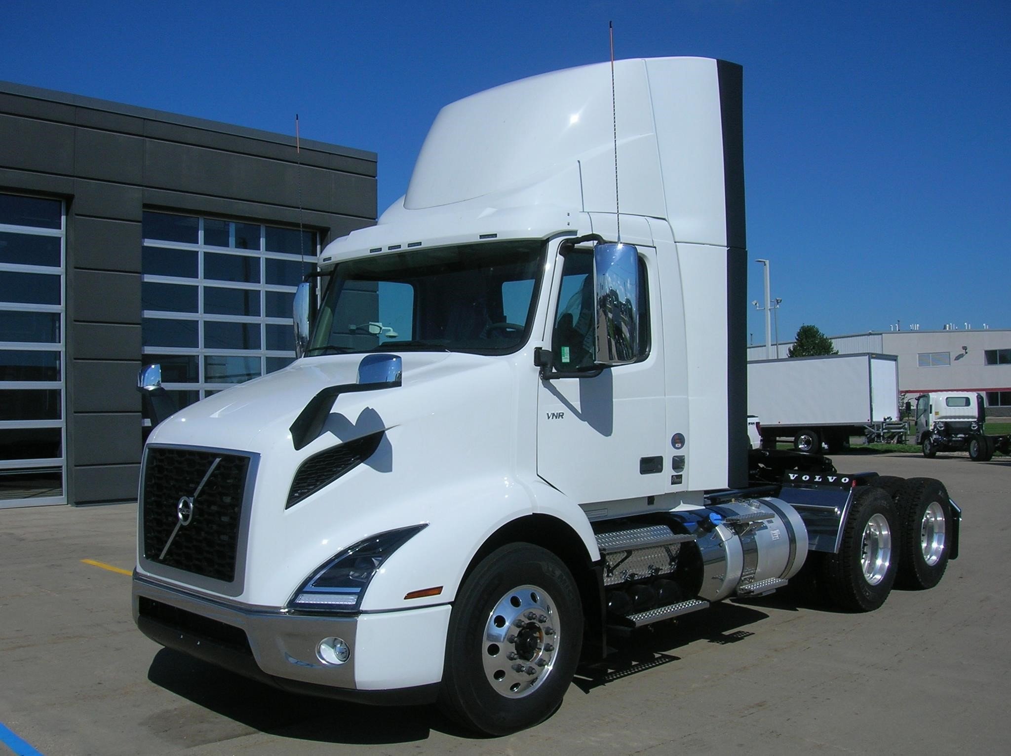 2026 VOLVO VNR64T300 - image 1 of 6