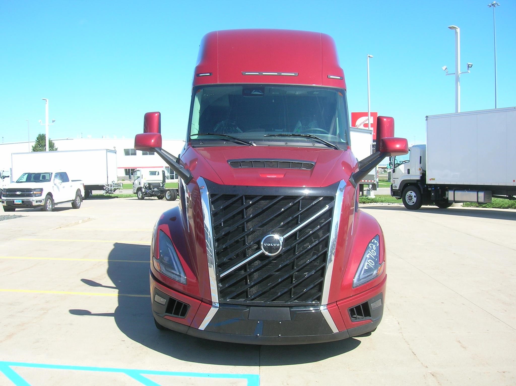 2026 VOLVO VNL64T860 - image 2 of 6