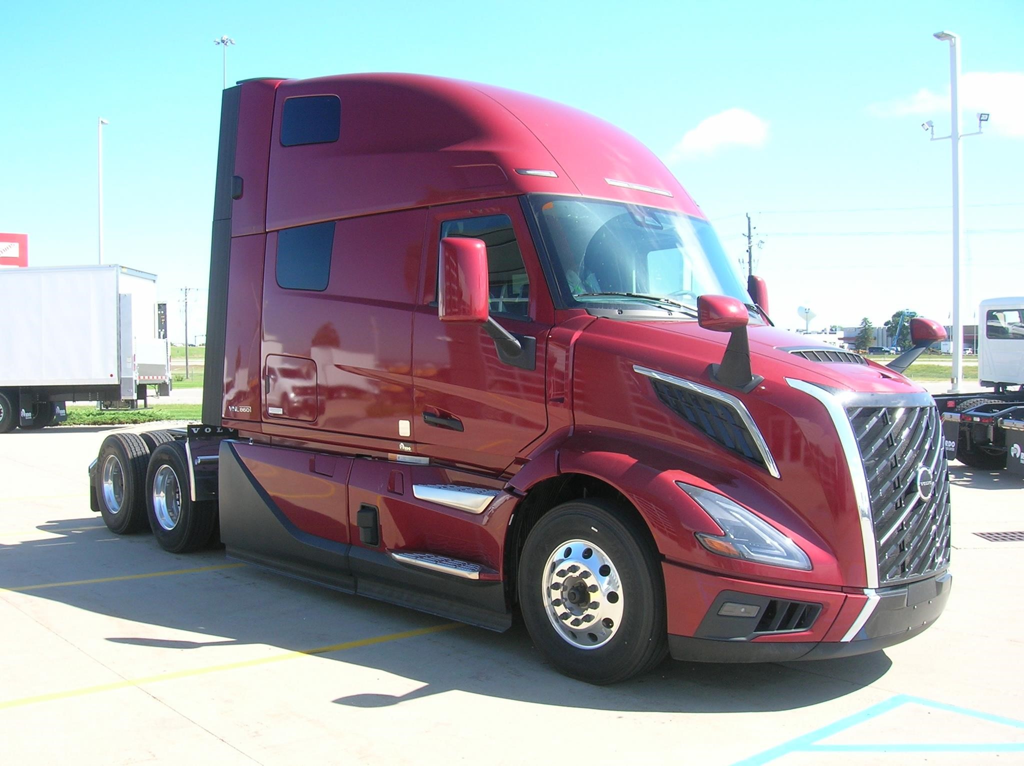 2026 VOLVO VNL64T860 - image 3 of 6