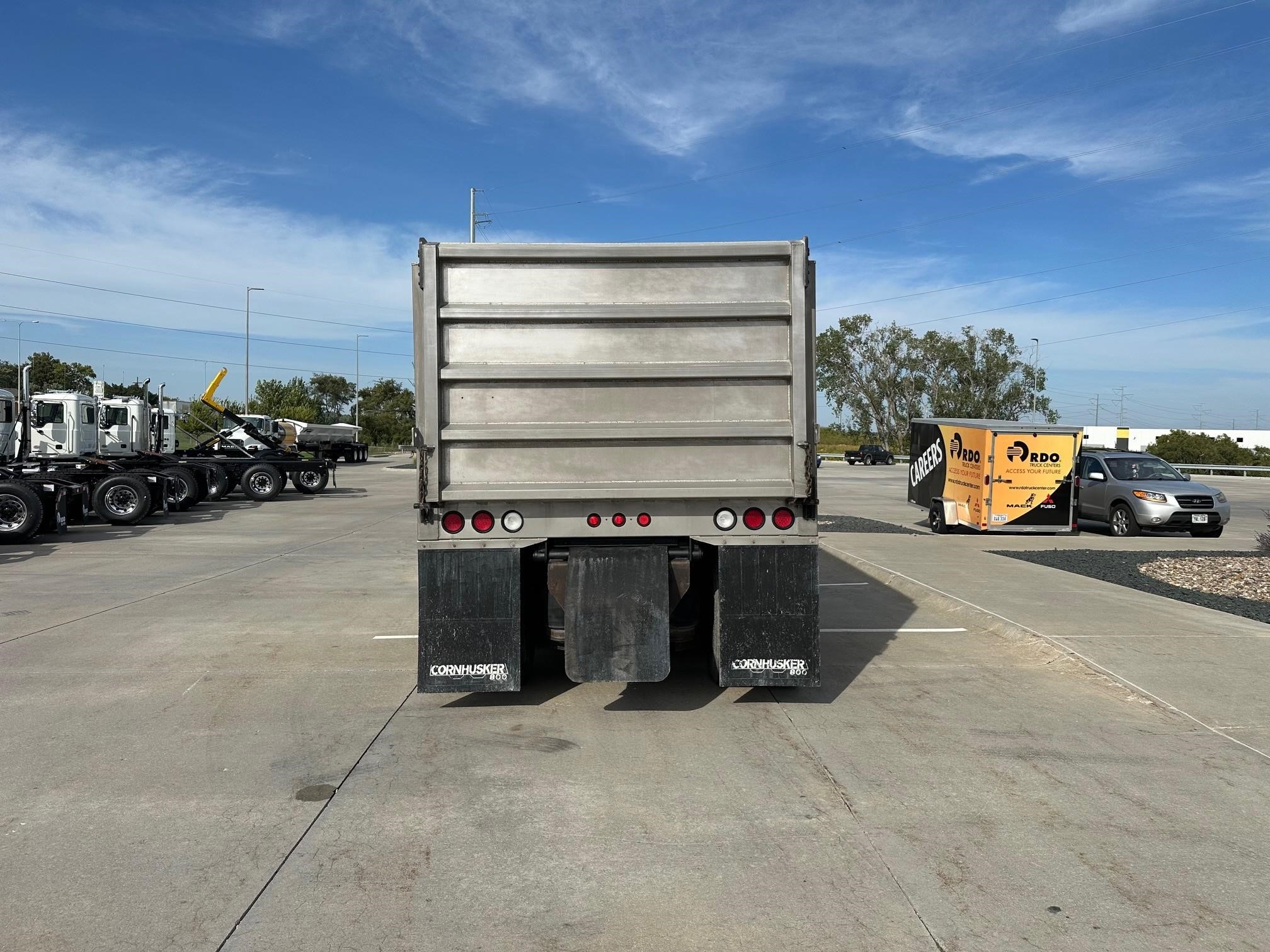 2016 MACK PINNACLE CHU613 - image 4 of 6