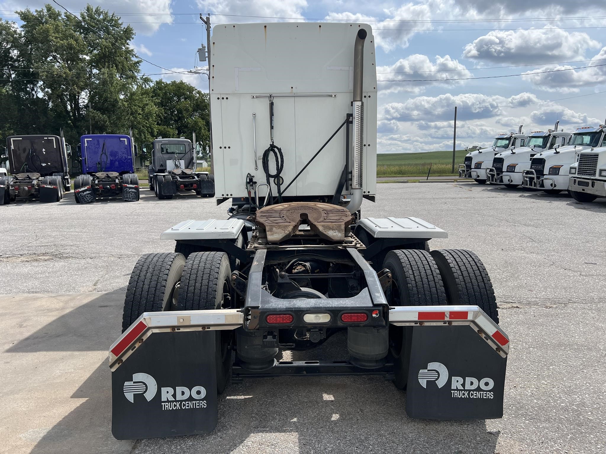 2019 MACK ANTHEM 64T - image 4 of 6
