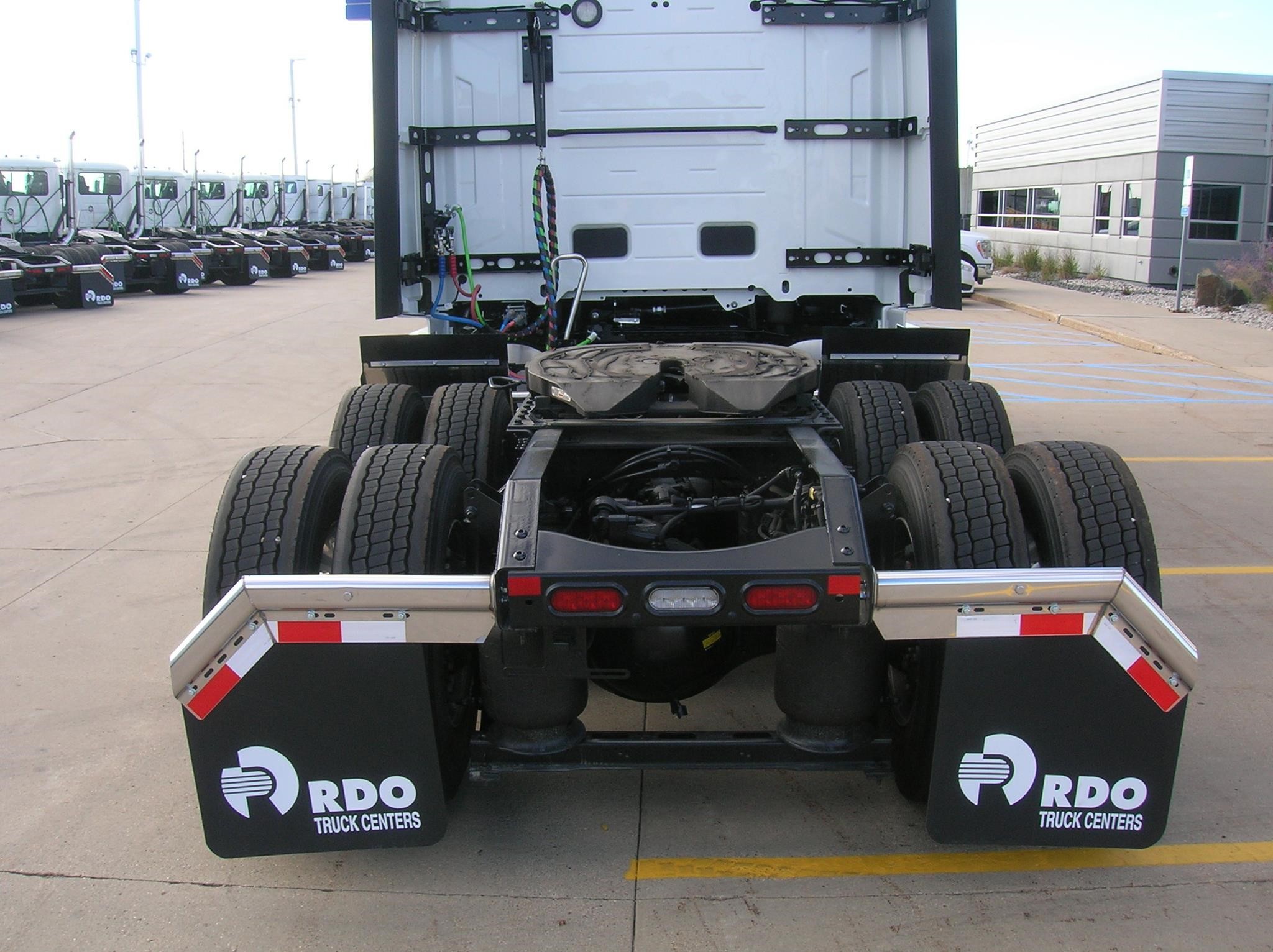 2026 VOLVO VNL64T860 - image 6 of 6