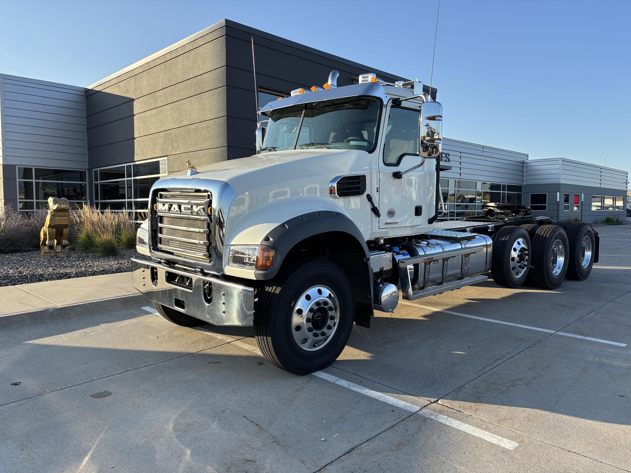 2026 MACK GRANITE 84FT - image 1 of 6
