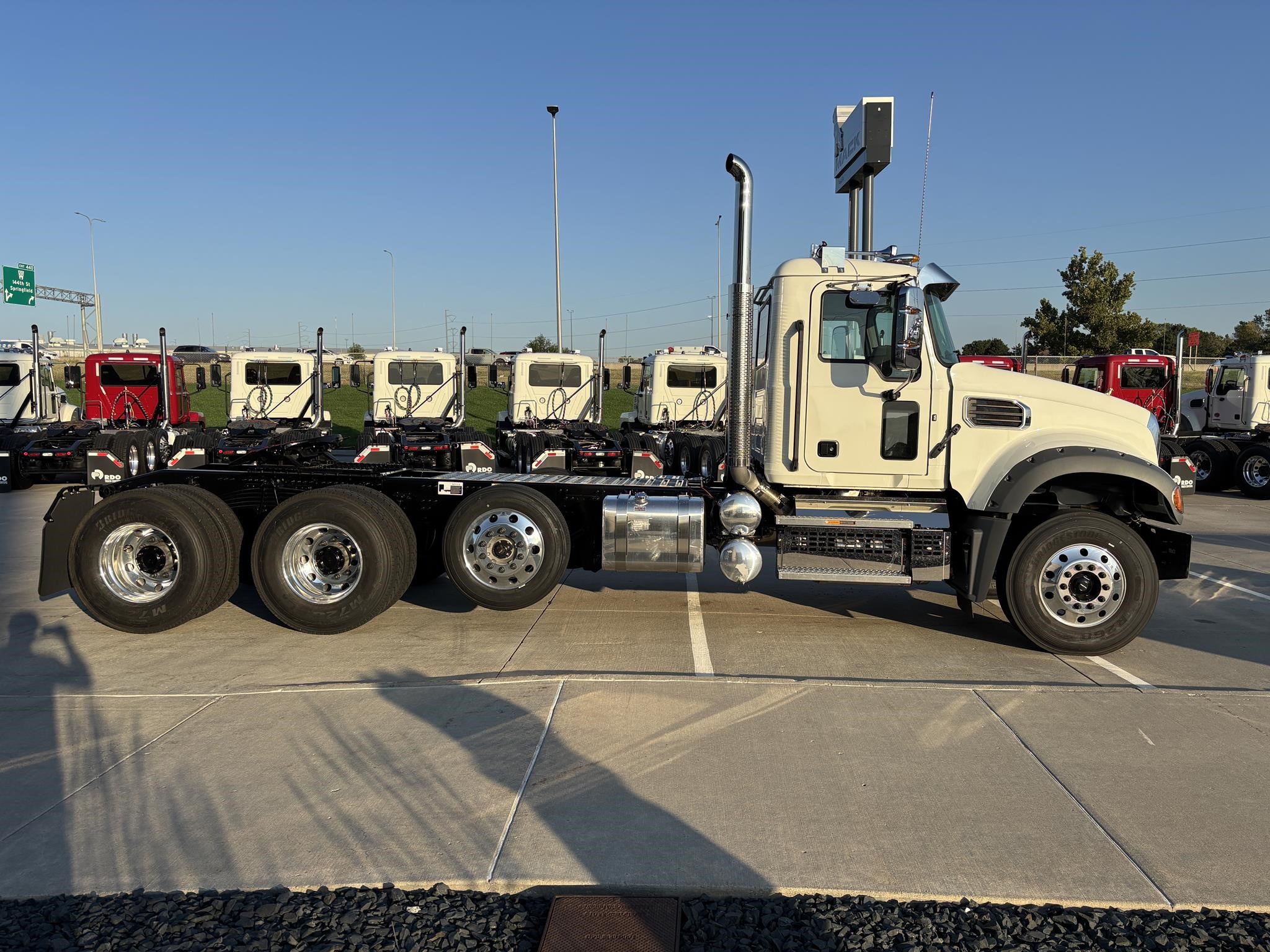 2026 MACK GRANITE 84FT - image 6 of 6