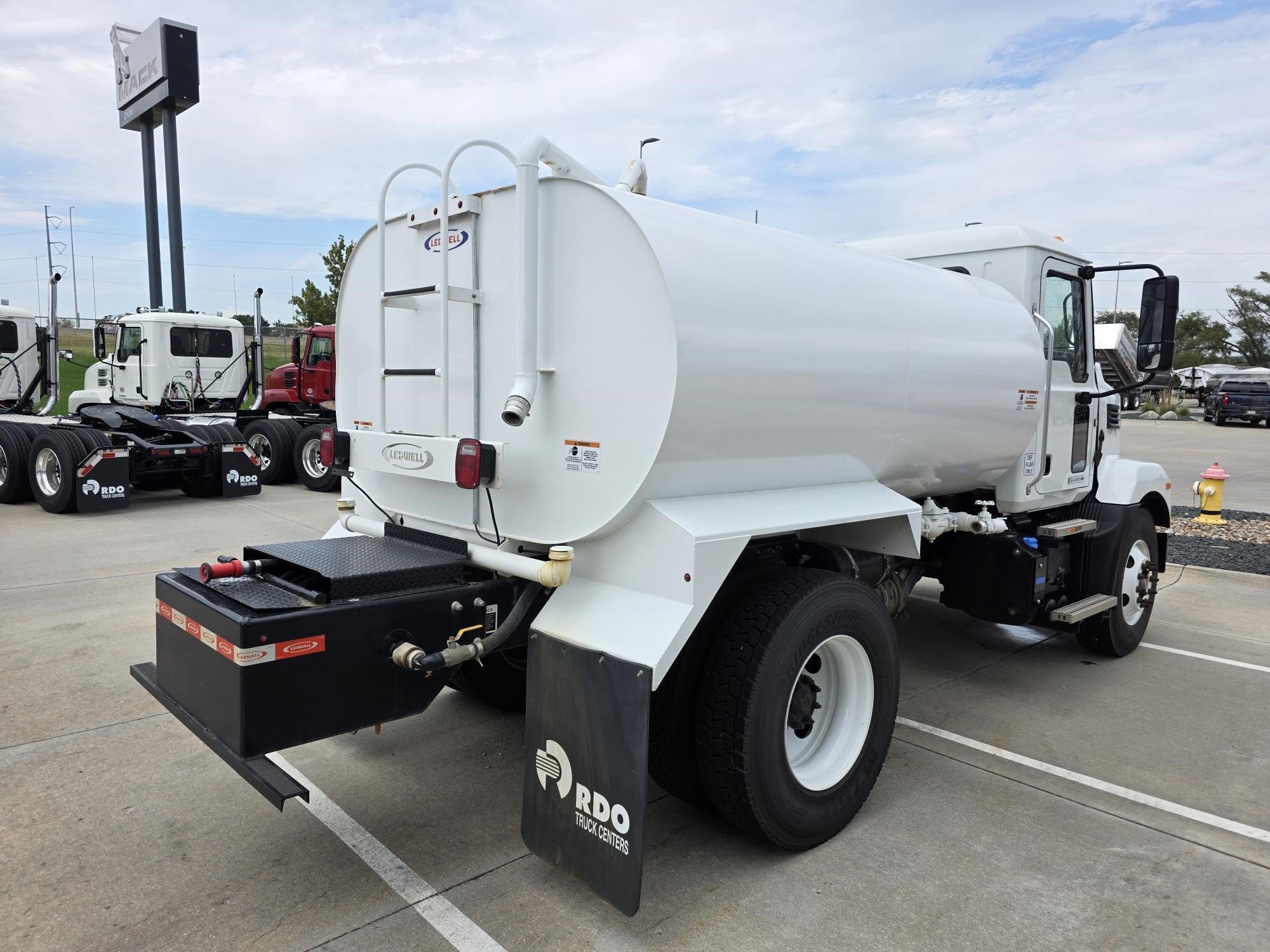 2024 MACK MD7 - image 5 of 6