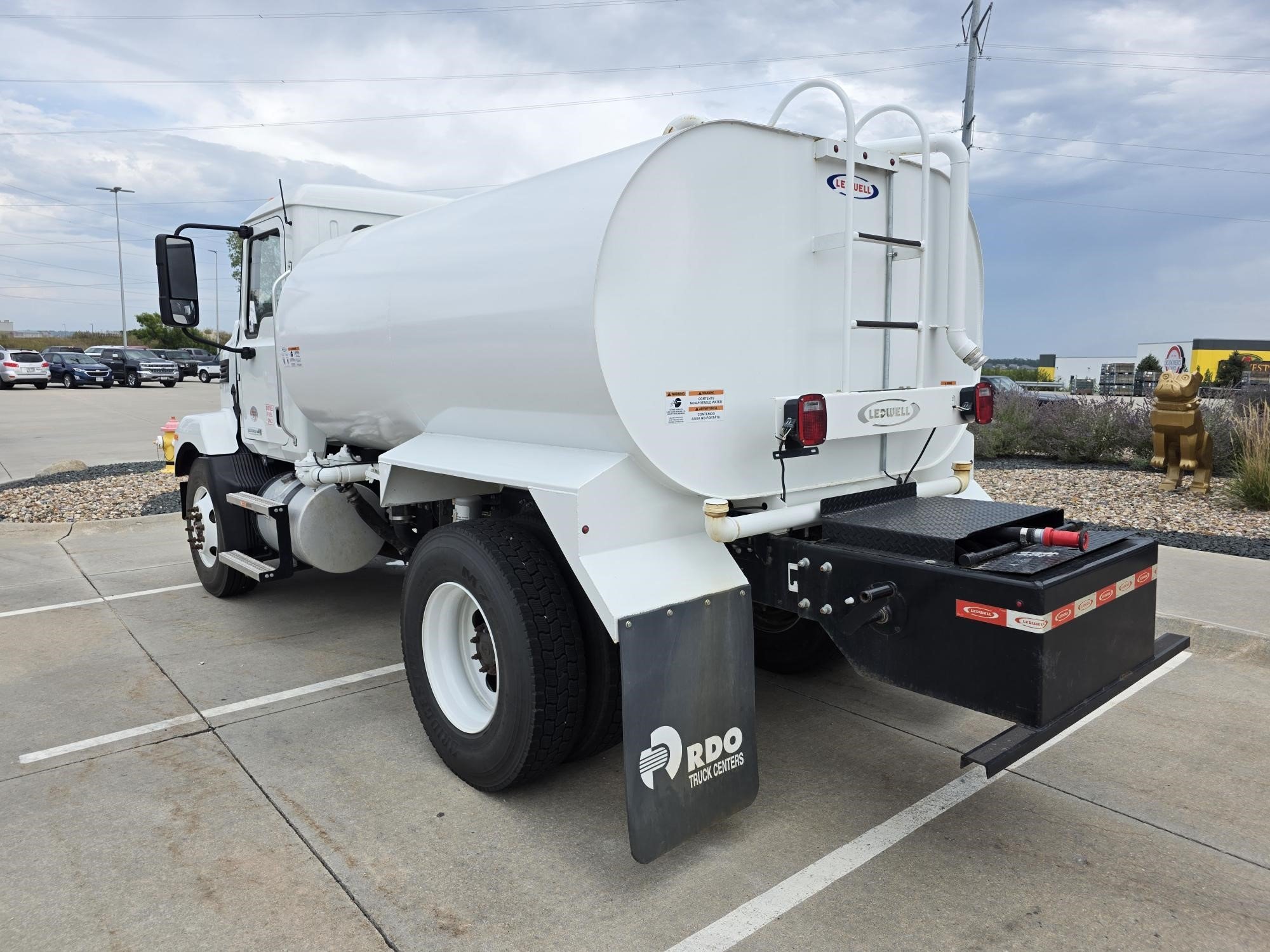 2024 MACK MD7 - image 3 of 6