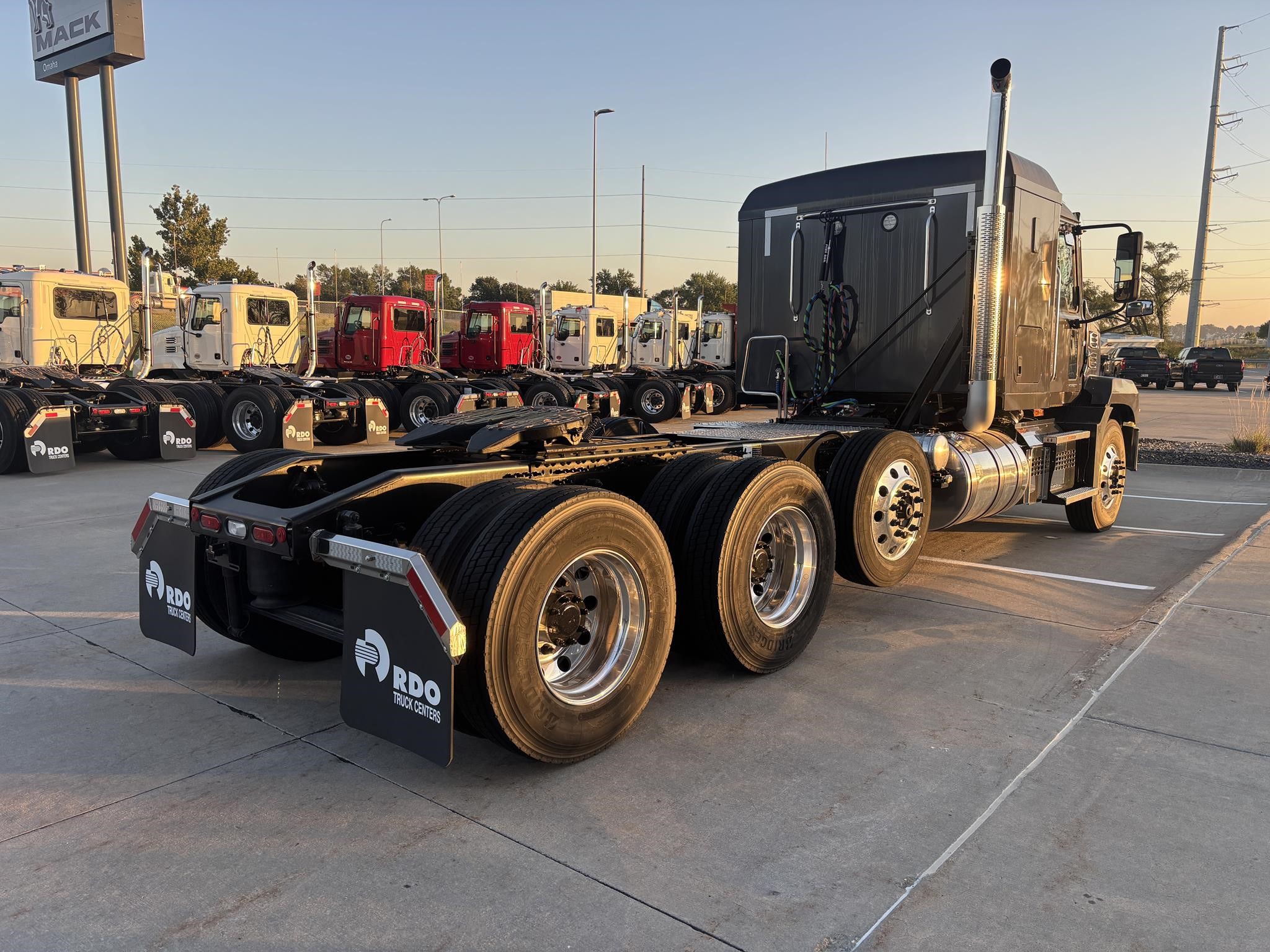 2026 MACK ANTHEM 84T - image 4 of 6