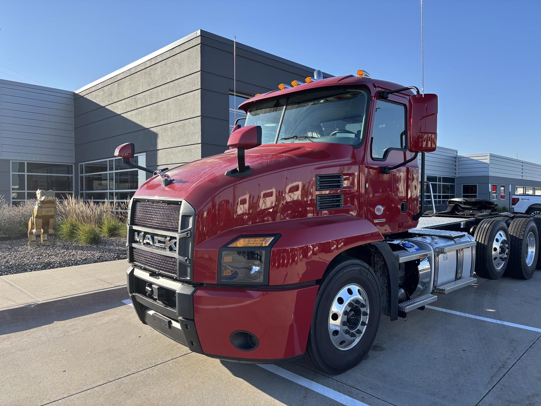 2026 MACK ANTHEM 84T - image 1 of 6