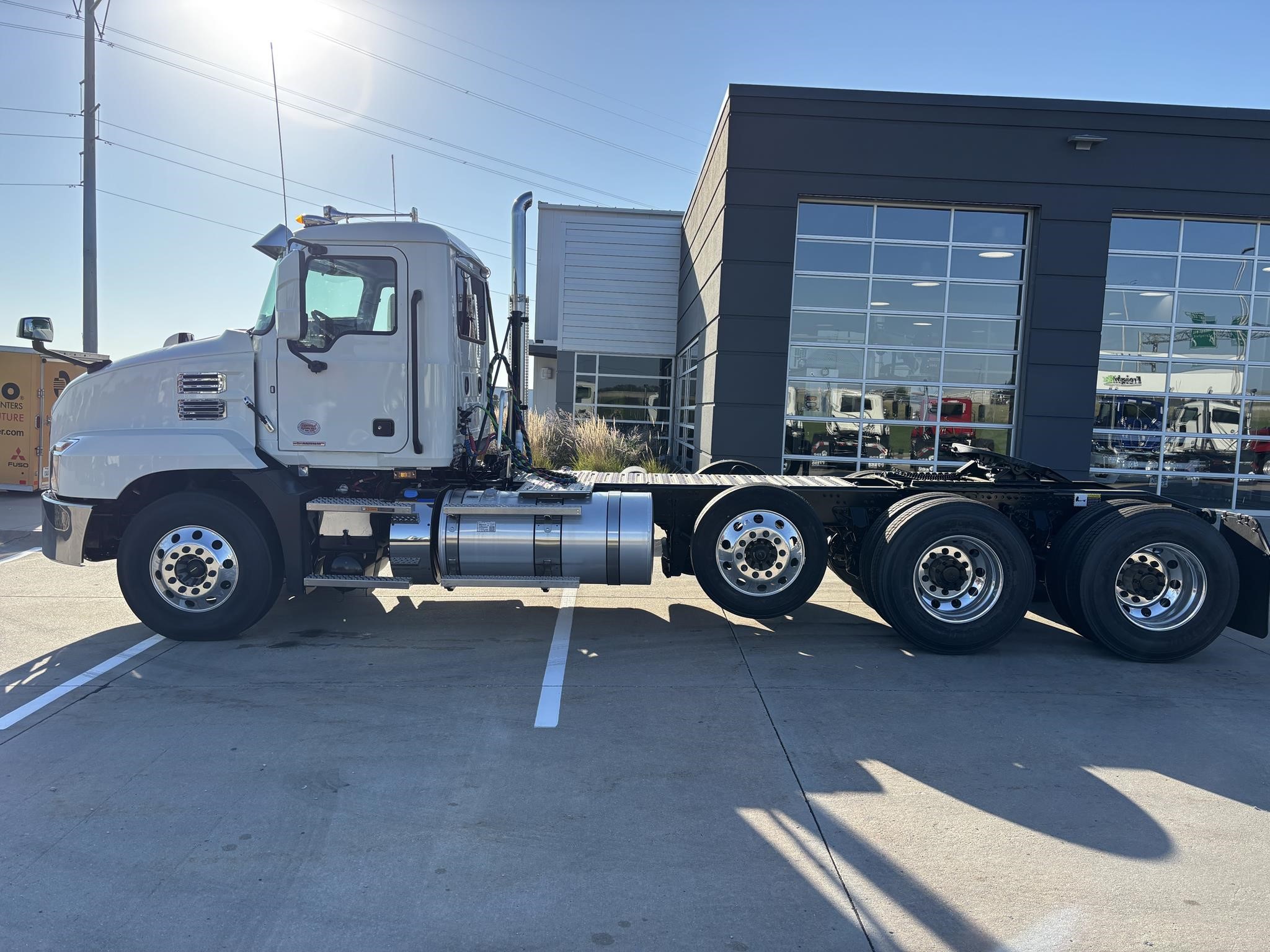 2026 MACK ANTHEM 84T - image 2 of 6