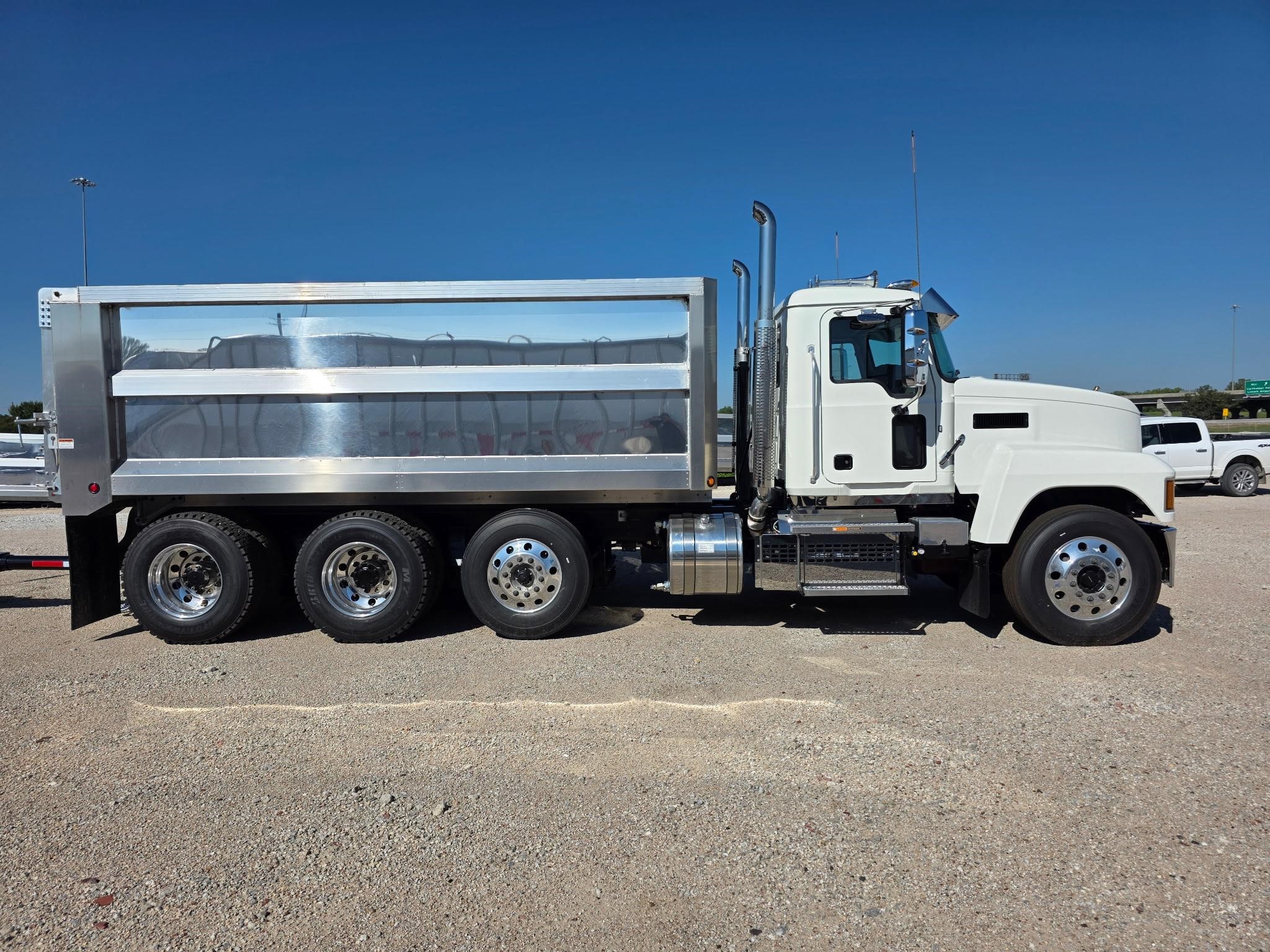 2026 MACK PINNACLE 64R - image 6 of 6